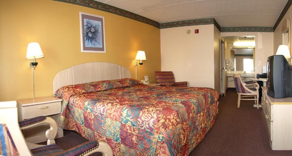 Royal Inn Pigeon Forge Room photo