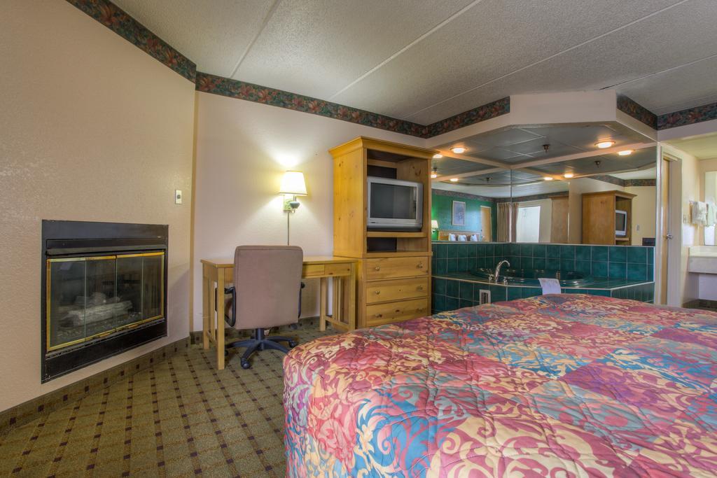 Royal Inn Pigeon Forge Room photo